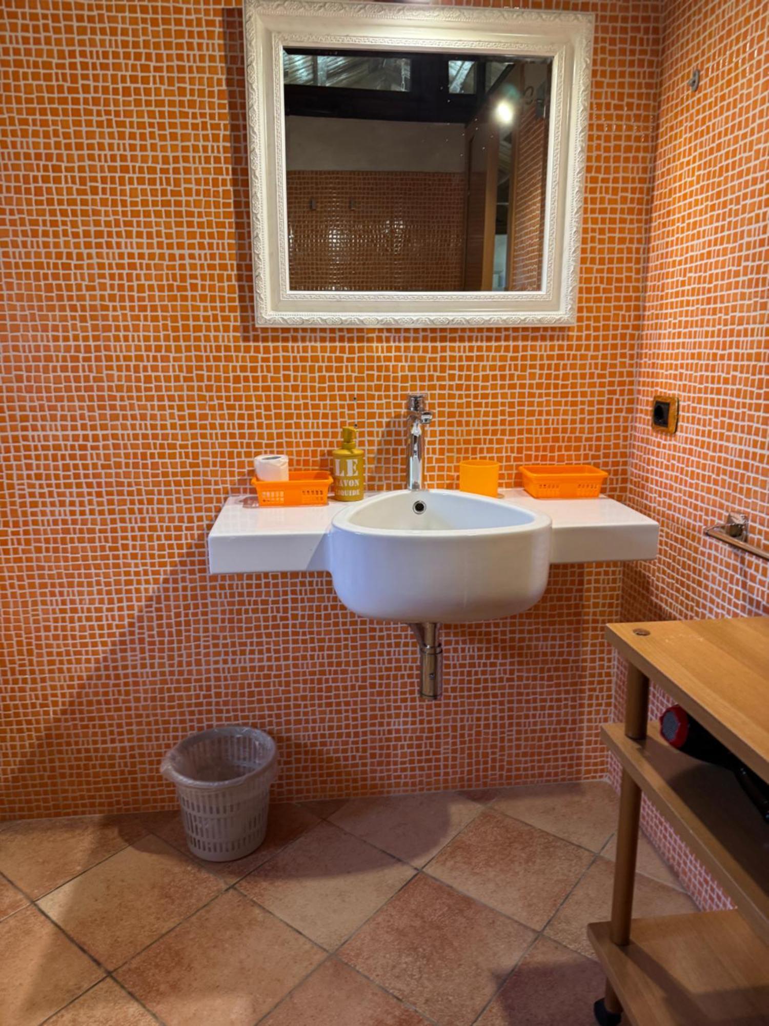 B&B Oasi Di Mamma Clara Latina Eksteriør billede